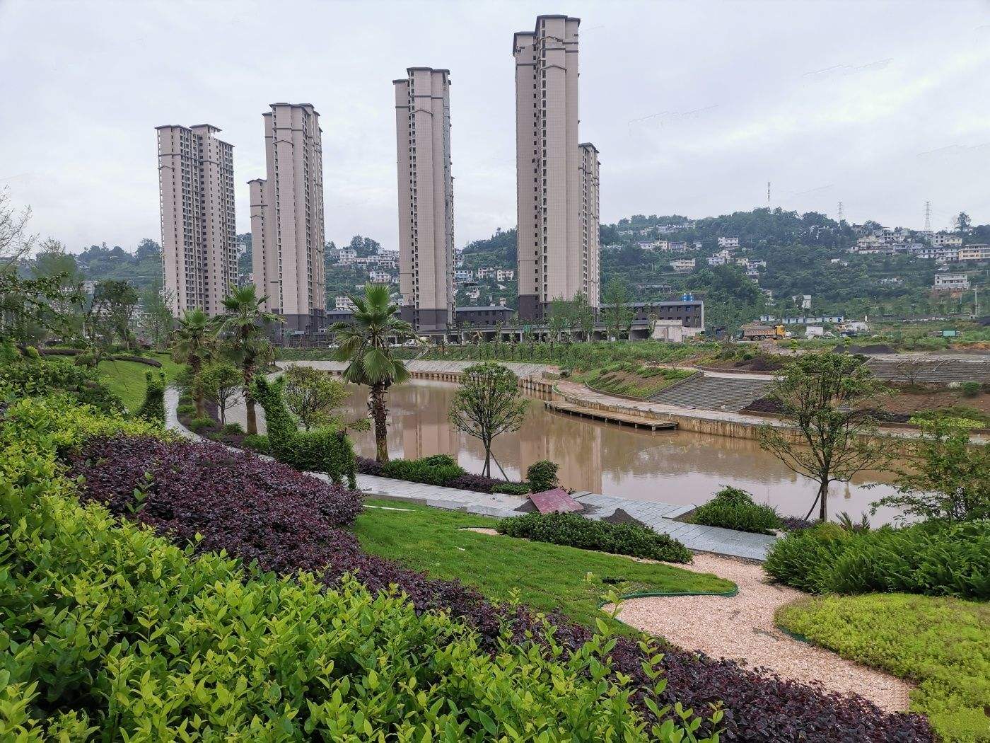 恩施(shi)清江新城(cheng)黃金時(shi)代廣(guang)場